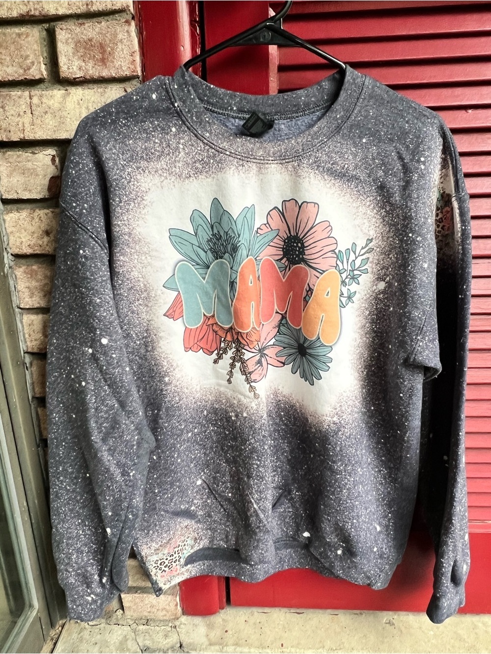 Gildan Medium Heavy Blend Heather Gray MAMA Sweatshirt - Picture 6 of 7